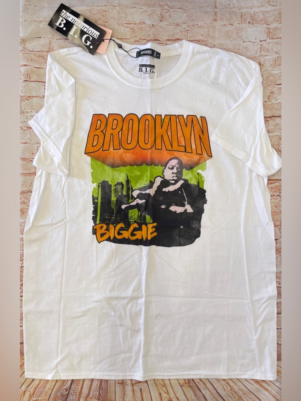 Missguided + White Graphic 'BROOKLYN' Biggie Tee with Orange and Green Print